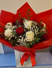 Red & White Rose Bouquet